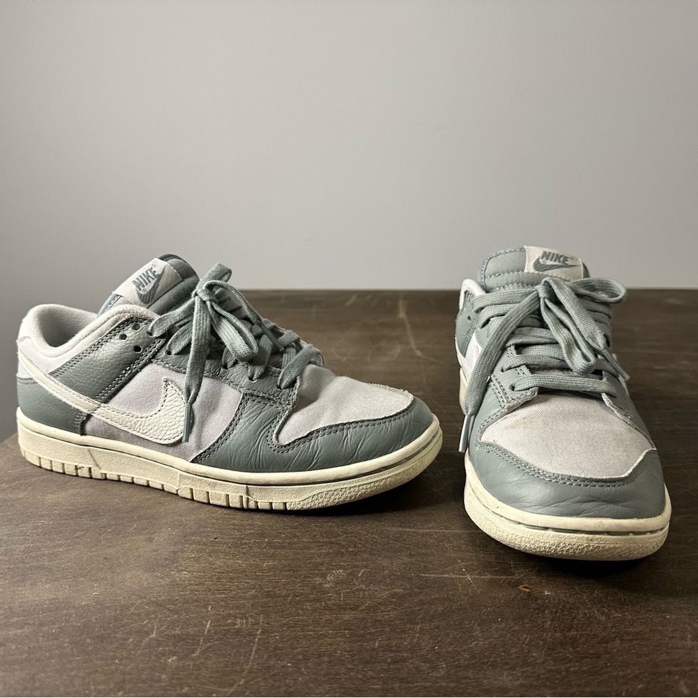 Nike Men’s Mica Green Dunks